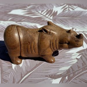 Handcarved wooden Greater One horned rhino India Asia wildlife collections